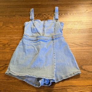 Brooklyn Karma Light Blue Denim Romper Size Small